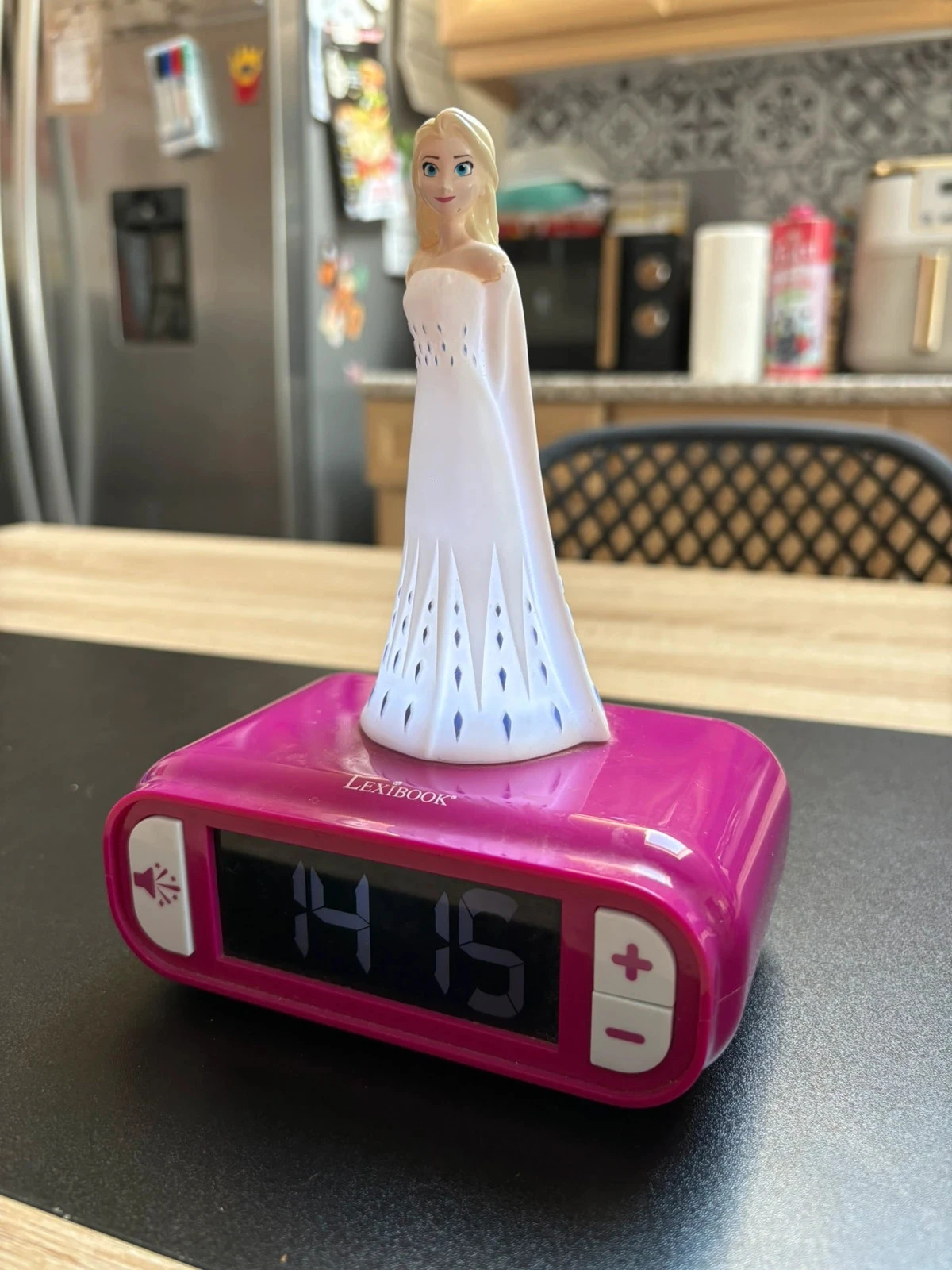 Despertador com luz noturna 3D Lexibook Rainha das Neves Elsa e efeitos sonoros – photo 2